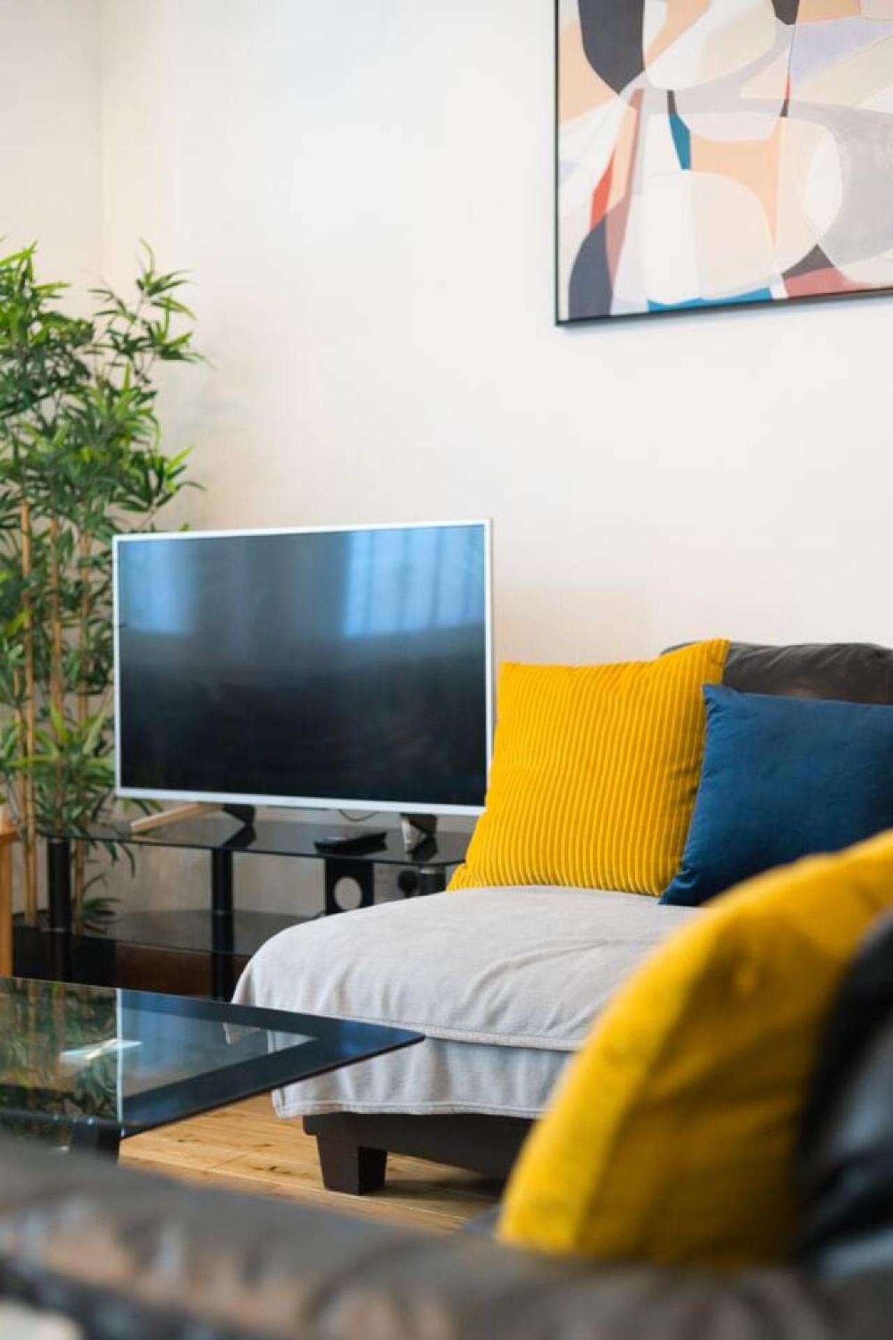 Apartment 3br Retreat In Redcliffe Gardens *