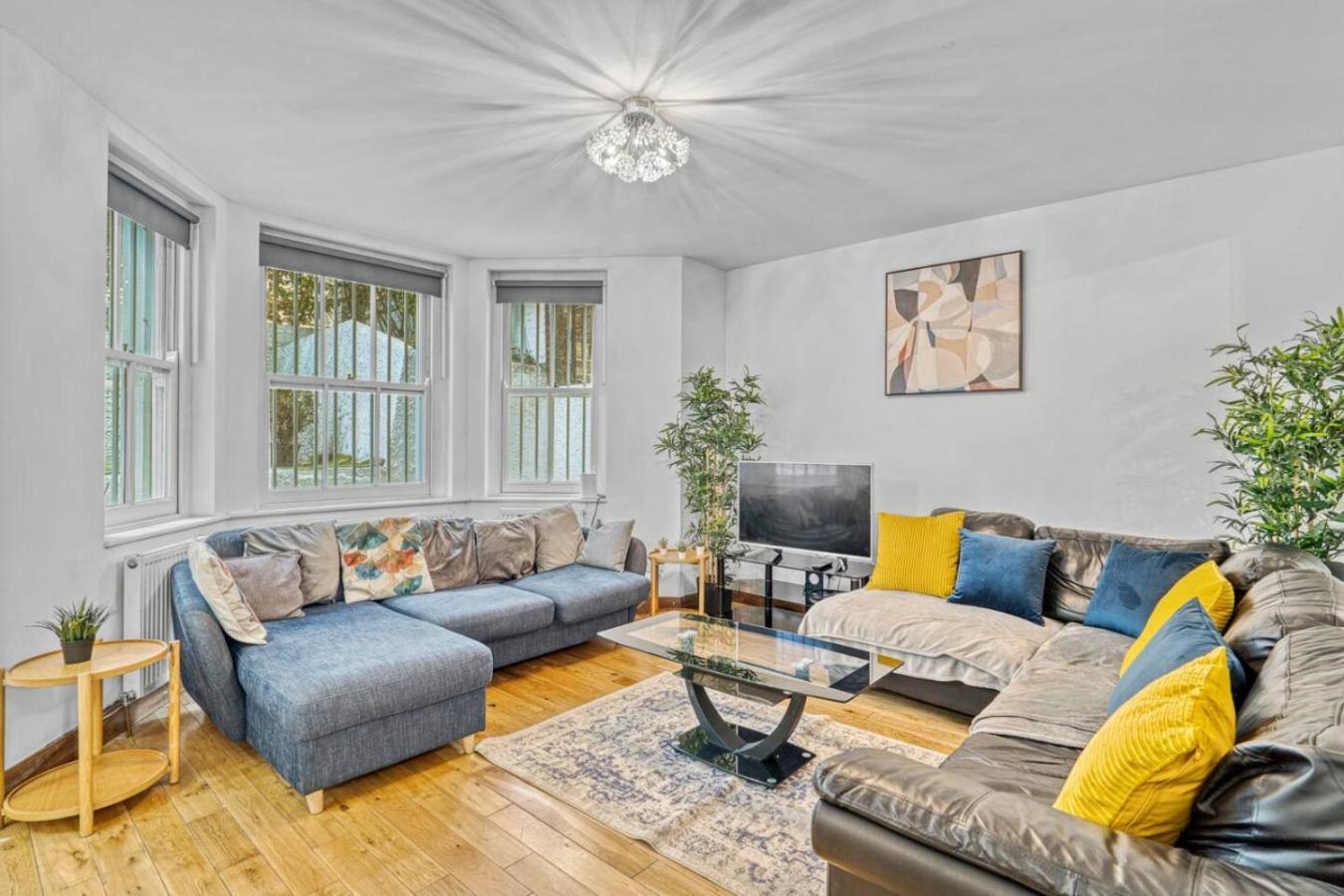 Apartment 3br Retreat In Redcliffe Gardens *